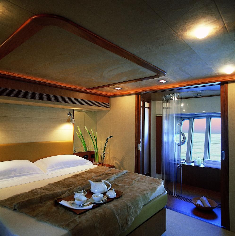 Hansan Marina Hotel & Resort Тхонъён Экстерьер фото